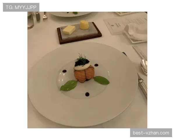 李诗沣训练完直接去吃米其林三星，这自律和享受也太分裂了
